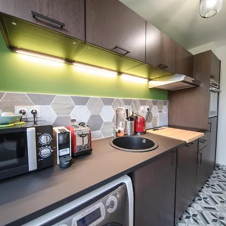 Le Petit Panam - Prive De 45 M2 - 2 A 4 Personnes - Parking Prive