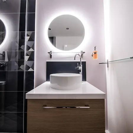 Le Petit Panam - Prive De 45 M2 - 2 A 4 Personnes - Parking Prive *